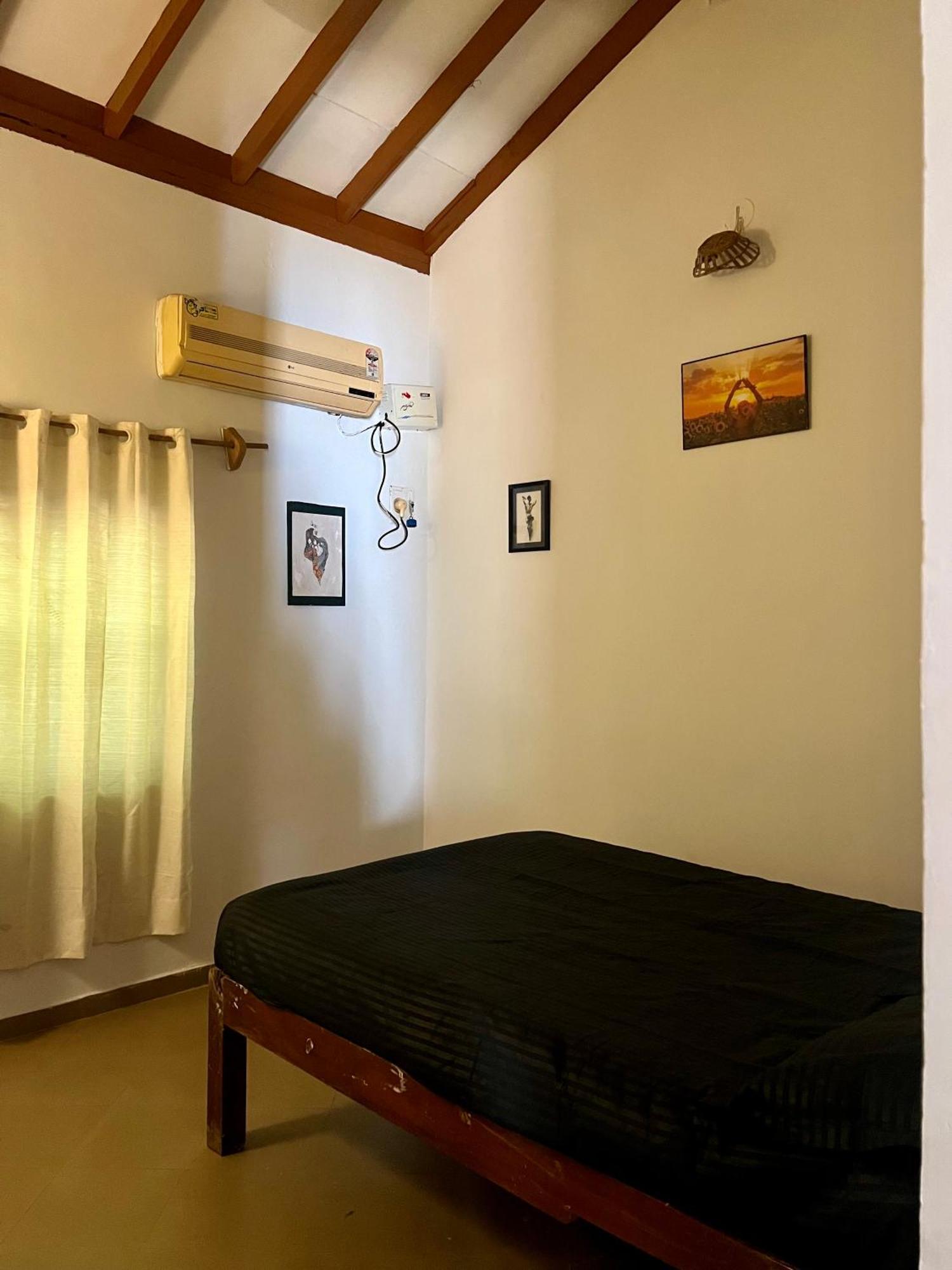 The Sunset Chalet Anjuna Esterno foto